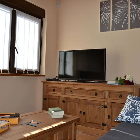 Lantställe El Dolmen Bernuy-Salinero